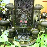 Loka Sari Guest House And Spa